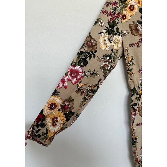 Bailey's Blossom Floral Long Sleeve Romper Tan Medium NWT - Picture 4 of 10
